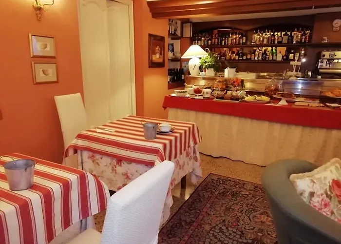 Отель Calvi-ristorante Mainor 3*